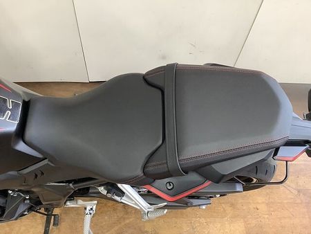 ホンダ CBR650R CBR650R STRIKER製ガードスライダー グリップヒーター USB電源 ヘルメット 40