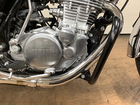 ヤマハ SR400 SR400 Final Edition ローシート パフォーマンスダンパー エンジンガード 21