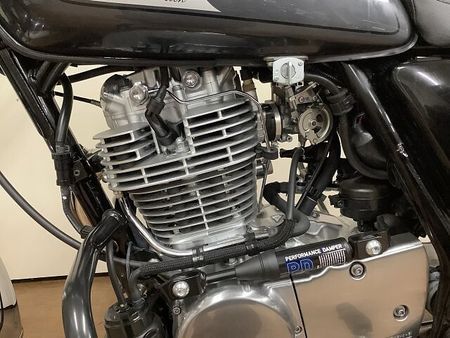 ヤマハ SR400 SR400 Final Edition ローシート パフォーマンスダンパー エンジンガード 36