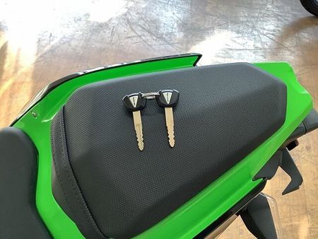 カワサキ ニンジャ 400 Ninja400 エンジンスライダー USB電源 インジェクション EX400G型 202 11