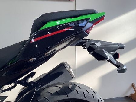 カワサキ ニンジャ 400 Ninja400 エンジンスライダー USB電源 インジェクション EX400G型 202 39