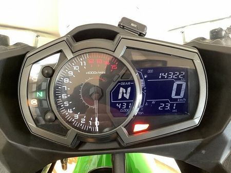 カワサキ ニンジャ 400 Ninja400 エンジンスライダー USB電源 インジェクション EX400G型 202 10