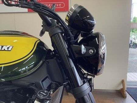カワサキ Z900RS Z900RS イエローボールエディション グリップヒーター エンジンガード マフラースライ 15