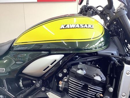 カワサキ Z900RS Z900RS イエローボールエディション グリップヒーター エンジンガード マフラースライ 17