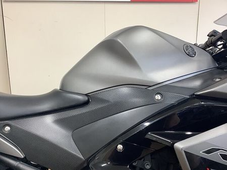 ヤマハ YZF-R3 YZF-R3 グラブバー グリップヒーター マルチバー ヘルメットロック デイトナ製USB 19