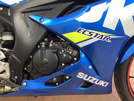 スズキ GSX-R125 GSX-R125 ABS ヨシムラ製マフラー ヘルメットロック リアキャリア インジェクシ 15