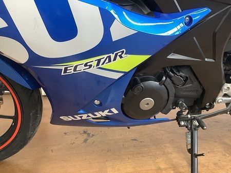 スズキ GSX-R125 GSX-R125 ABS ヨシムラ製マフラー ヘルメットロック リアキャリア インジェクシ 23