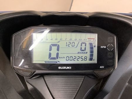 スズキ GSX-R125 GSX-R125 ABS ヨシムラ製マフラー ヘルメットロック リアキャリア インジェクシ 8