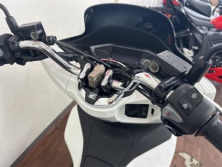 ホンダ PCX125 PCX 2023年モデル パールジャスミンホワイト 30