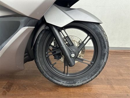 ホンダ PCX150 【マル得】【スピード納車】PCX150 リアキャリア 純正キー2本有り 19