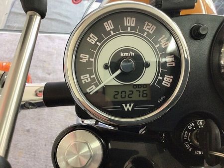 カワサキ W800 W800 2011年モデル!/デイトナ製グリップヒーター/スクリーン/エンジンガード!! 7
