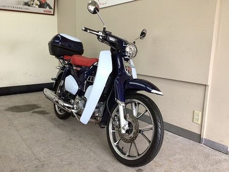 ホンダ スーパーカブC125 スーパーカブC125 2019年モデル!/社外トップケース装備!/社外センターキャリア装備 2