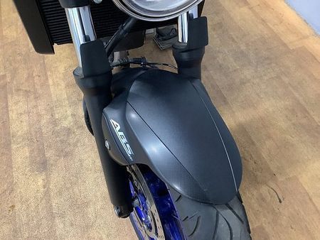 スズキ SV650 【マル得】SV650 ABS装備 USB電源 ヘルメットホルダー装備 21