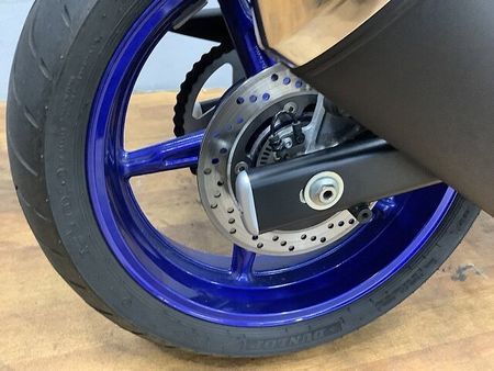 スズキ SV650 【マル得】SV650 ABS装備 USB電源 ヘルメットホルダー装備 40