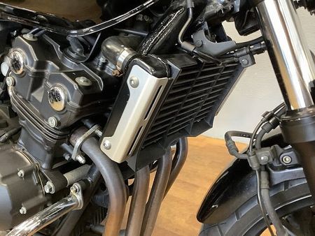 ホンダ CB400スーパーフォア CB400スーパーフォア 2019年モデル センタースタンド エンジンガード装備 27