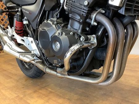 ホンダ CB400スーパーフォア CB400スーパーフォア 2019年モデル センタースタンド エンジンガード装備 4