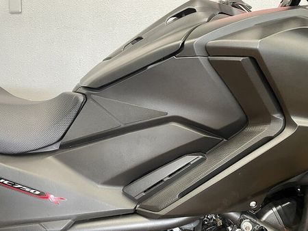 ホンダ NC750X タイプLD NC750X DCT 2018年モデル エンジンガード・ロングスクリーン装備!!! 27