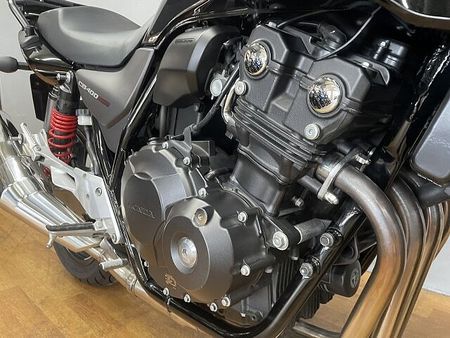 ホンダ CB400スーパーボルドール CB400Super ボルドール VTEC Revo 2019年モデル リアキャリア装備! 35