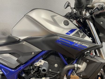 ヤマハ MT-25 MT-25 2016年モデル エンジンスライダー・PRUNUSスリップオンマフラー装備! 21
