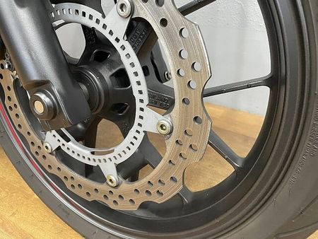 ホンダ CBR400R CBR400R 2019年モデル マルチバー・アクラポビッチスリップオンマフラー装備! 18