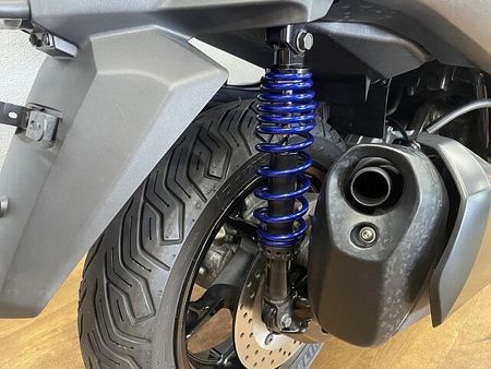 ヤマハ XMAX 250 X-MAX250 2018年モデル ワイズギア製ローダウンサスペンションキット装着! 5