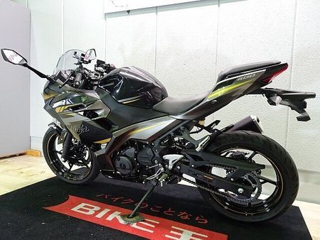 カワサキ ニンジャ 400 【マル得】Ninja 400(ニンジャ400) ABS/2022年モデル/ノーマル車両/ワ 8