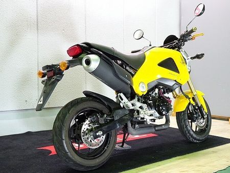 ホンダ グロム GROM(グロム) 2013年モデル/HURRICANEハンドル/オーバーレーシングステッ 3