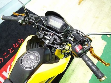 ホンダ グロム GROM(グロム) 2013年モデル/HURRICANEハンドル/オーバーレーシングステッ 36