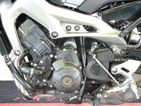 ヤマハ MT-09 【マル得】MT-09 ABS 2014年モデル/カスタムスクリーン/リアキャリア装備 13