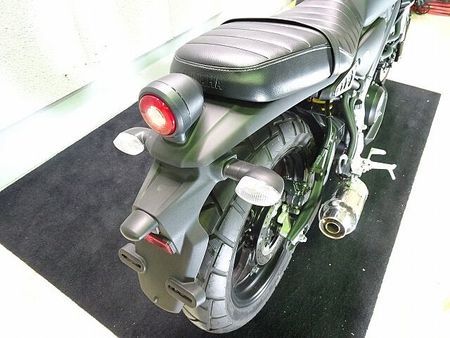 ヤマハ XSR155 XSR155 ワンオーナー車/政府認証ヨシムラマフラー装備/鍵2本 36