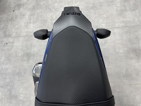 スズキ SV650 SV650 23年モデル ワンオーナー 25