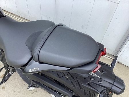 ヤマハ MT-07 MT-07 初めての大型バイクにいかがでしょうか! 7