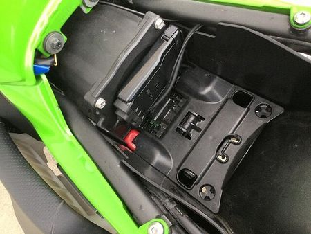 カワサキ ZRX1200R ZRX1200DAEG フェンダーレス・エンジンスライダーなどカスタム多数 22