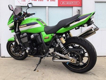 カワサキ ZRX1200R ZRX1200DAEG フェンダーレス・エンジンスライダーなどカスタム多数 4