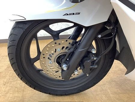 ホンダ PCX125 PCX125 バックレストなど嬉しいカスタム車両!!! 11
