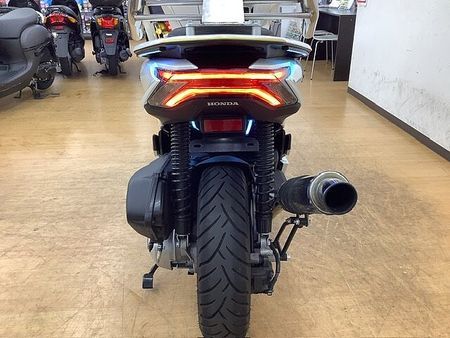 ホンダ PCX125 PCX125 バックレストなど嬉しいカスタム車両!!! 37