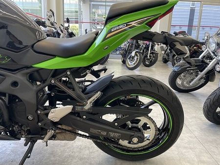 カワサキ ZX-25R Ninja ZX-25R SE【マル得】2021年モデル/エンジンスライダー 21