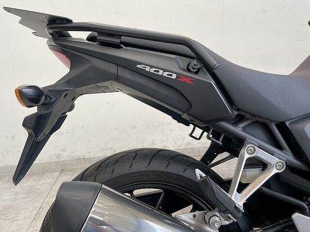 ホンダ 400X 400X 2013年モデル/フォグランプ/アップハンドル/リアキャリア/USB電源付きスマ 18