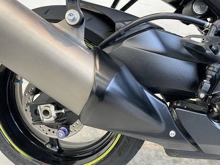 スズキ GSX-R750 GSX-R750 2018年モデル/エンジンスライダー/フェンダーレス/USB電源 15