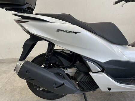 ホンダ PCX125 PCX 2023年モデル/リアボックス付き 19