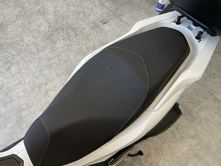 ホンダ PCX125 PCX 2023年モデル/リアボックス付き 6