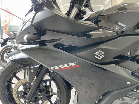 スズキ GSX250R GSX250R 2021年モデル/USB電源/スクリーン/フェンダーレス 35