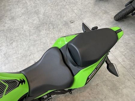 カワサキ ZX-25R Ninja ZX-25R SE 2021年モデル/エンジンスライダー/フェンダーレス 5
