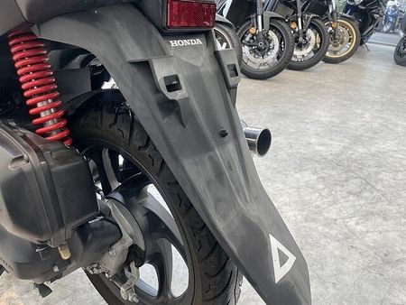 ホンダ ディオ110 DIO110 2019年モデル/リアボックス付き/モリワキマフラー/ 32