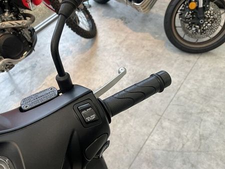 ホンダ ディオ110 DIO110 2019年モデル/リアボックス付き/モリワキマフラー/ 40