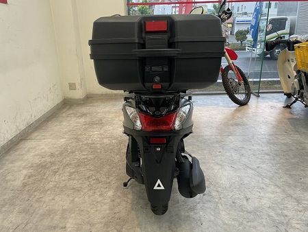 ヤマハ アクシス Z AXIS Z 2024年モデル/リアボックス付き/USB電源!! 11