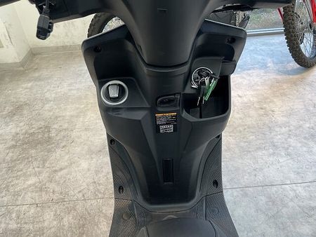 ヤマハ アクシス Z AXIS Z 2024年モデル/リアボックス付き/USB電源!! 29