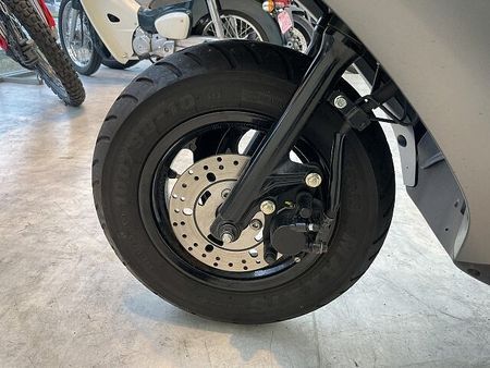 ヤマハ アクシス Z AXIS Z 2024年モデル/リアボックス付き/USB電源!! 40