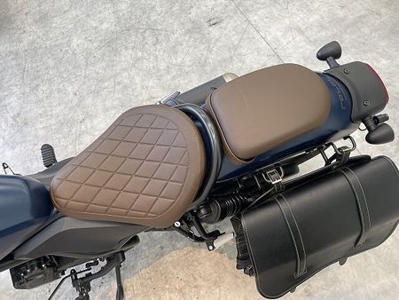 ホンダ レブル 250 レブル250 2020年モデル/サイドバッグ/USB電源/ドライブレコーダー/シート 5