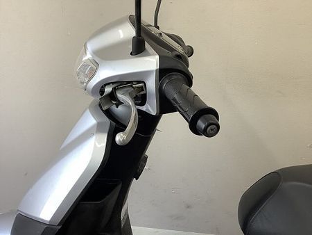 ホンダ タクト ベーシック タクト・ベーシック 燃料計・時計付きのメーター等日常の使いやすさを追究したスタンダードスク 27